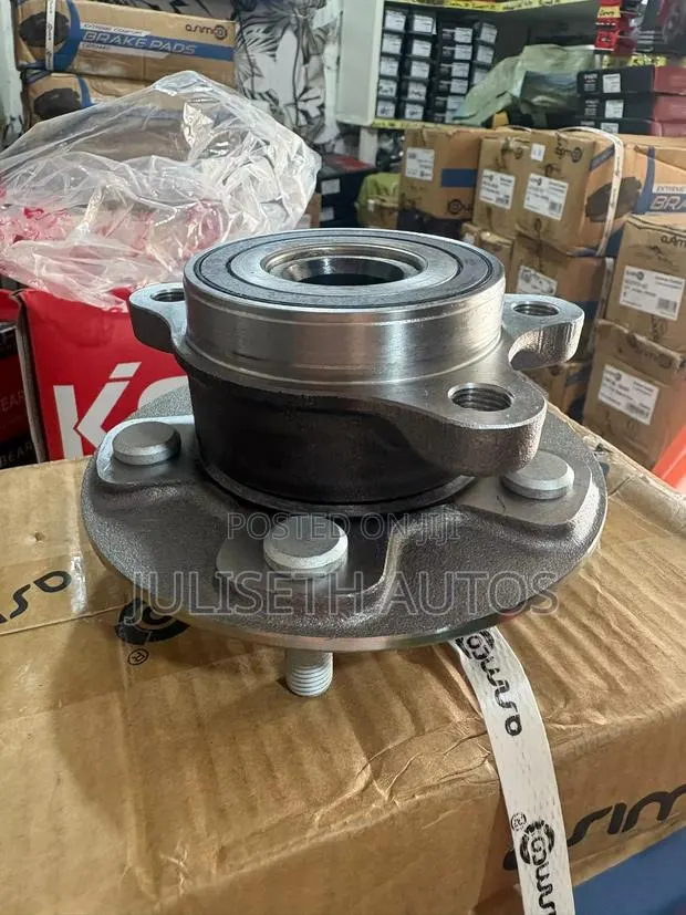Toyota Corolla,CH-R, Corolla Cross, Lexus UX200/250 Front Wheel Hub · Photo 1