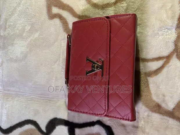 Ladies Crossbody Handbag · Photo 1