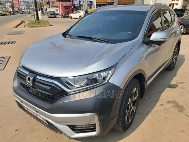 Honda CR-V 2018 Silver · Photo 1