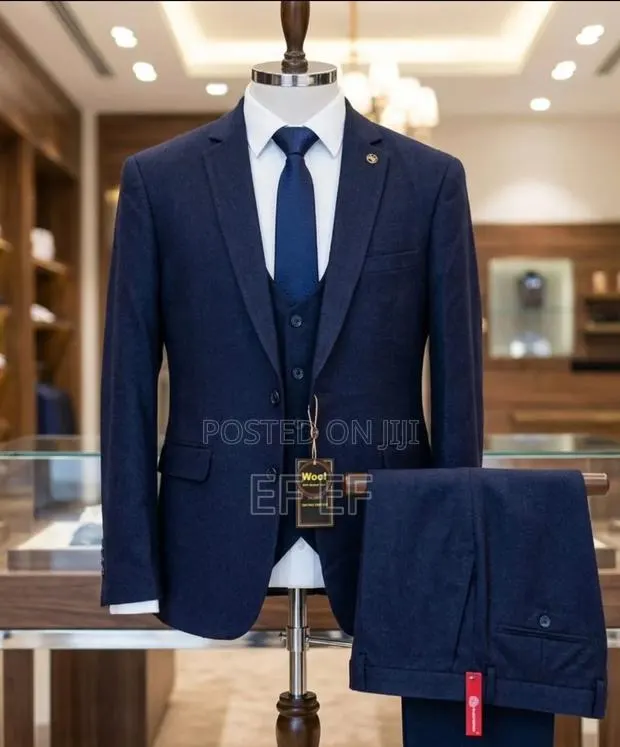 Men's Suit · Photo 1