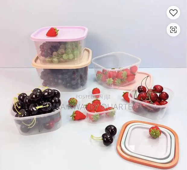 7pcs Plastic Food Storage Containers · Photo 1