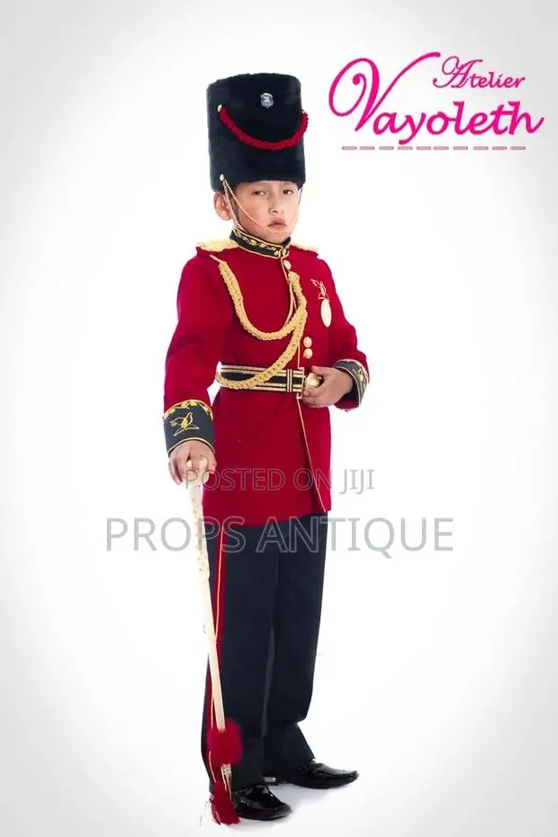 British Palace Guard Costume · Photo 3