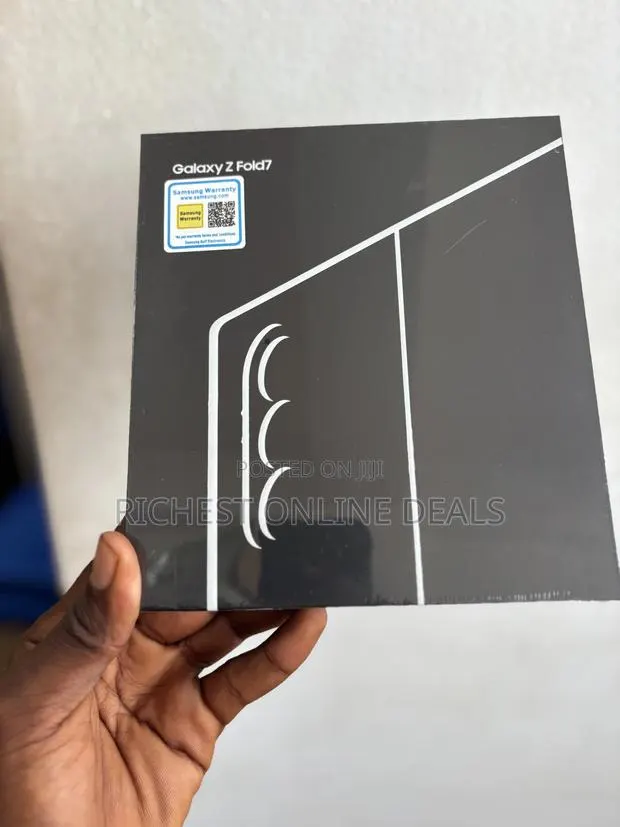 New Samsung Galaxy Z Fold7 256 GB Black · Photo 1