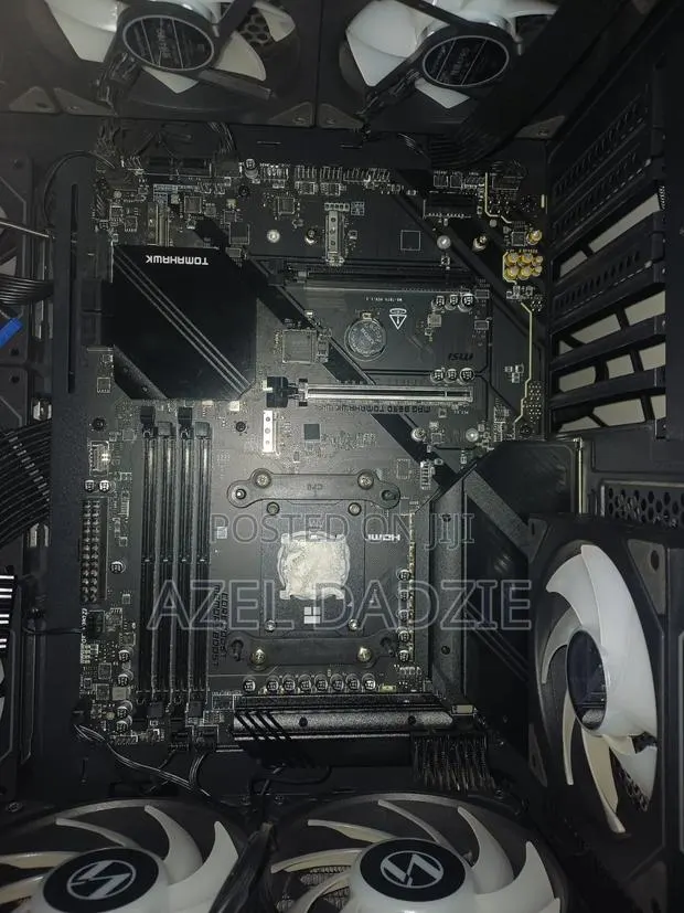 Msi Mag B650 Tomahawk Wifi · Photo 1