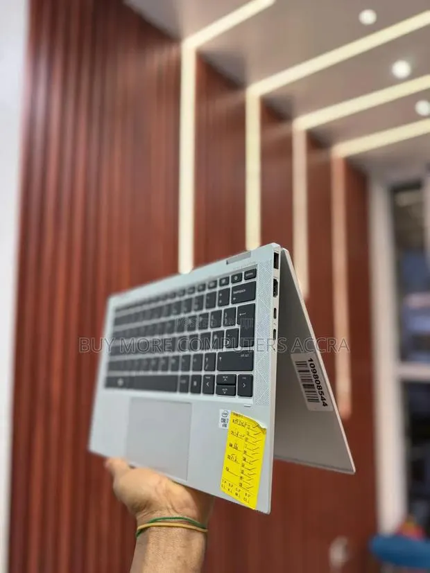 Laptop HP EliteBook x360 1030 G8 16GB Intel Core i5 SSD 256GB · Photo 1
