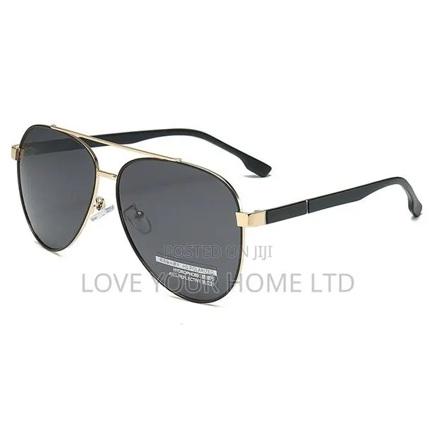 Men's Black Aviator Sunglasses · Photo 1