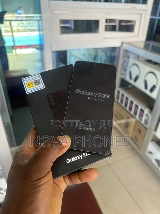 New Samsung Galaxy S23 256 GB Black · Photo 1