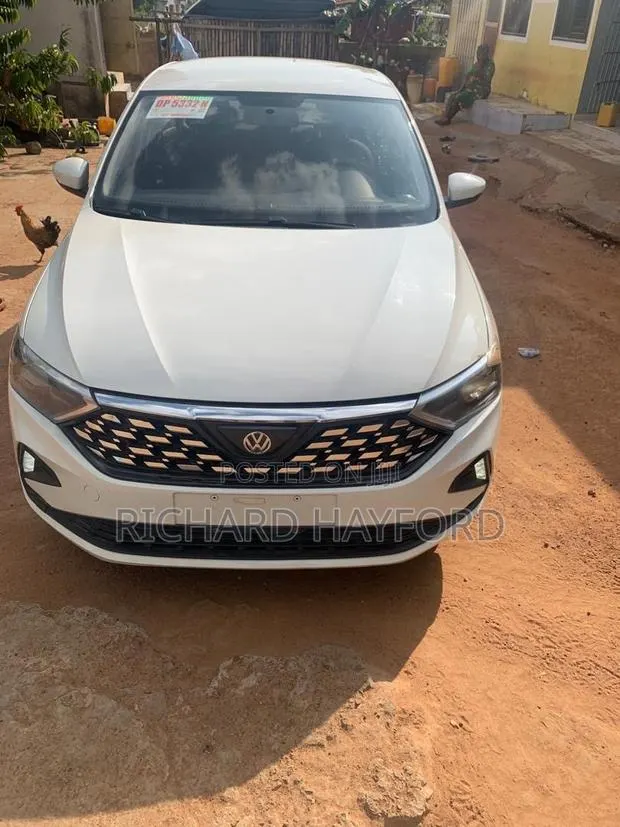 Volkswagen Jetta 2020 White · Photo 1