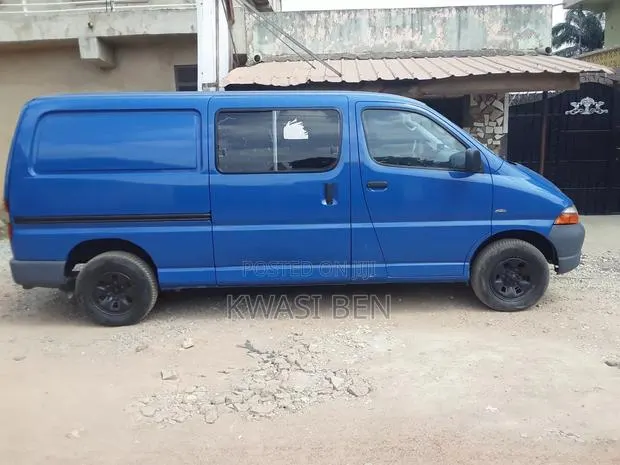 Toyota HiAce 2008 Blue · Photo 1