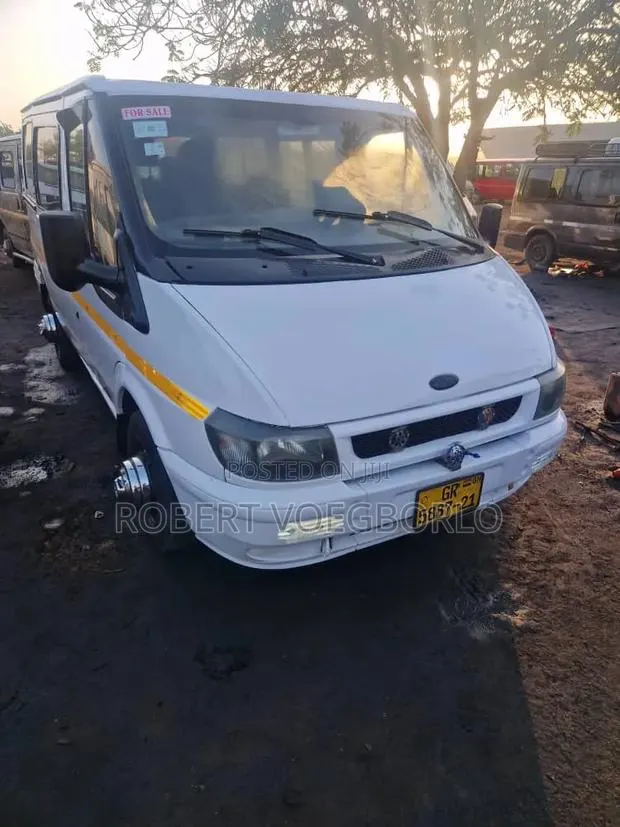 Ford Transit 2005 White · Photo 1