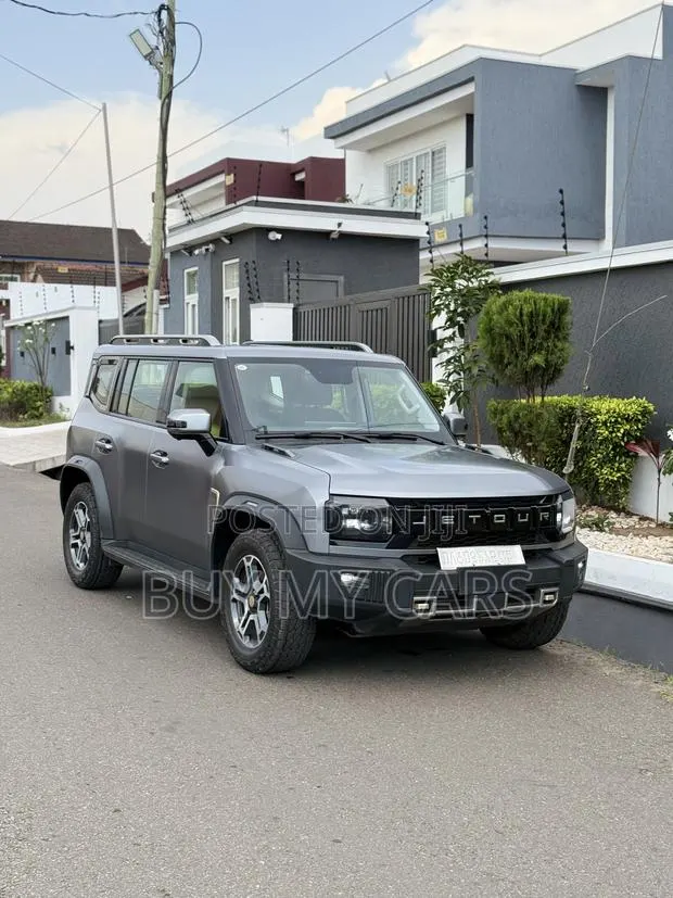 Jetour T2 2.0 Petrol AWD 2025 Silver · Photo 1