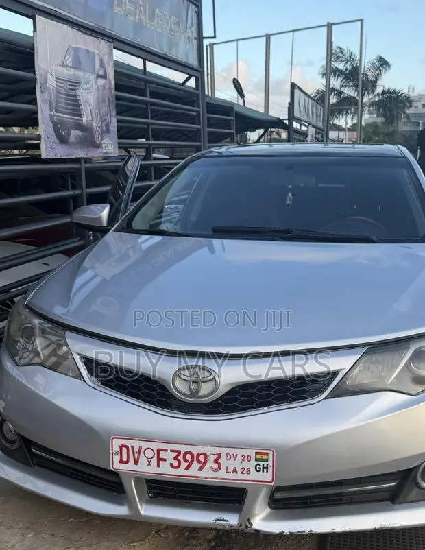 Toyota Camry SE Sport 4dr Sedan (2.5L 4cyl 6A) 2014 Gray · Photo 1