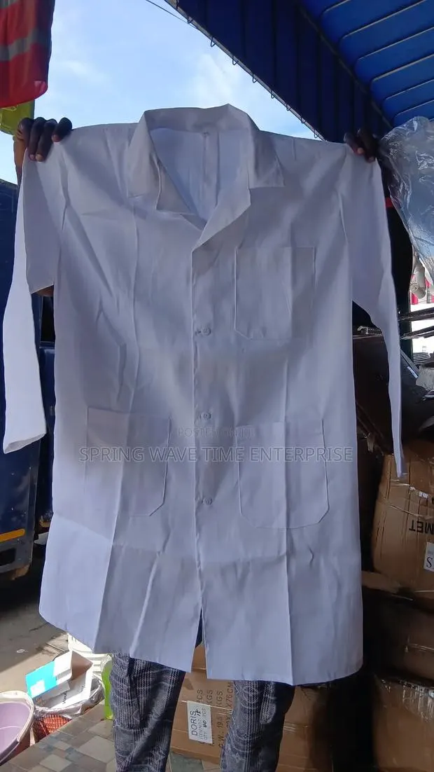 Quality Overcoat for Laboratories, Workshops and Students · Photo 1