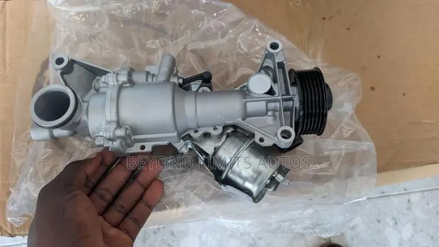 Mercedes Benz C300 / C-Class 2016,2017,2018,2019 Water Pump · Photo 1