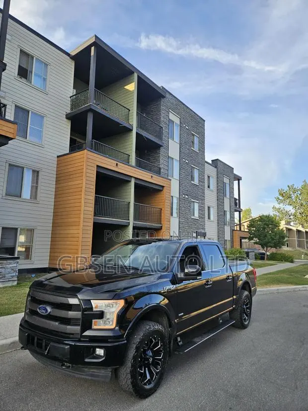 Ford F-150 Lariat 4x4 SuperCrew Cab Styleside 5.5 ft. box 145 in. WB · Photo 1