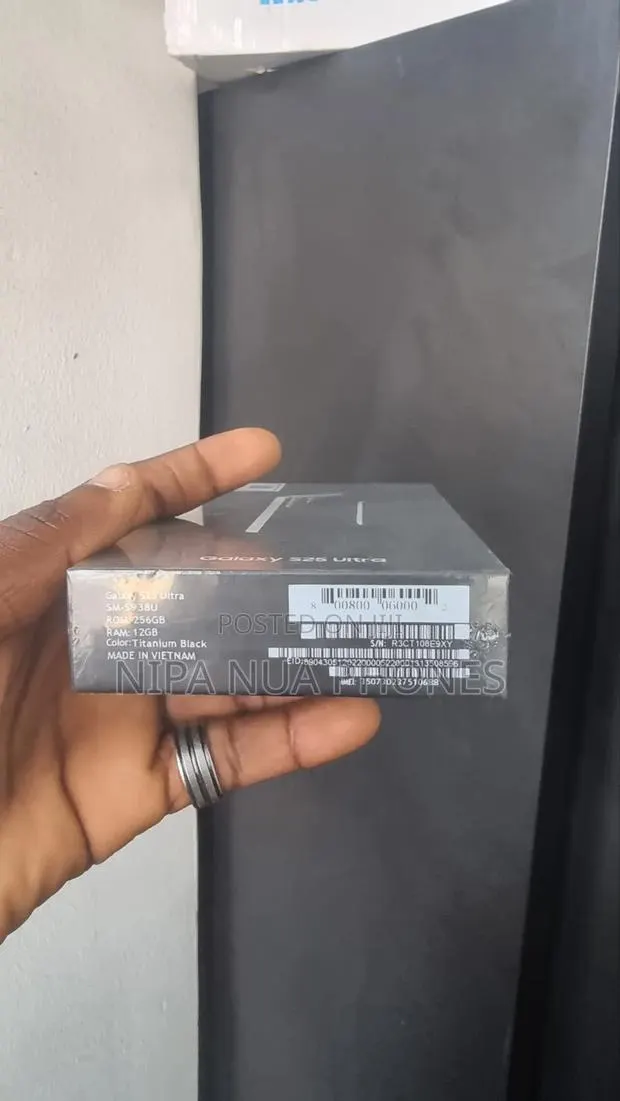 New Samsung Galaxy S25 Ultra 256 GB Gray · Photo 3