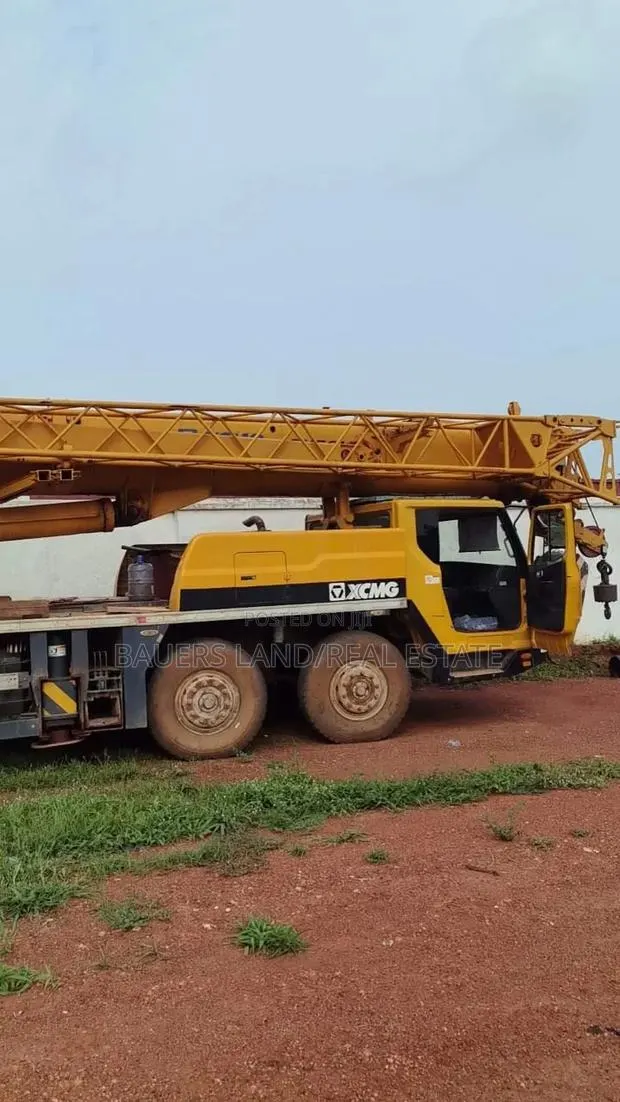 XCMG Mobile Truck Crane. · Photo 1