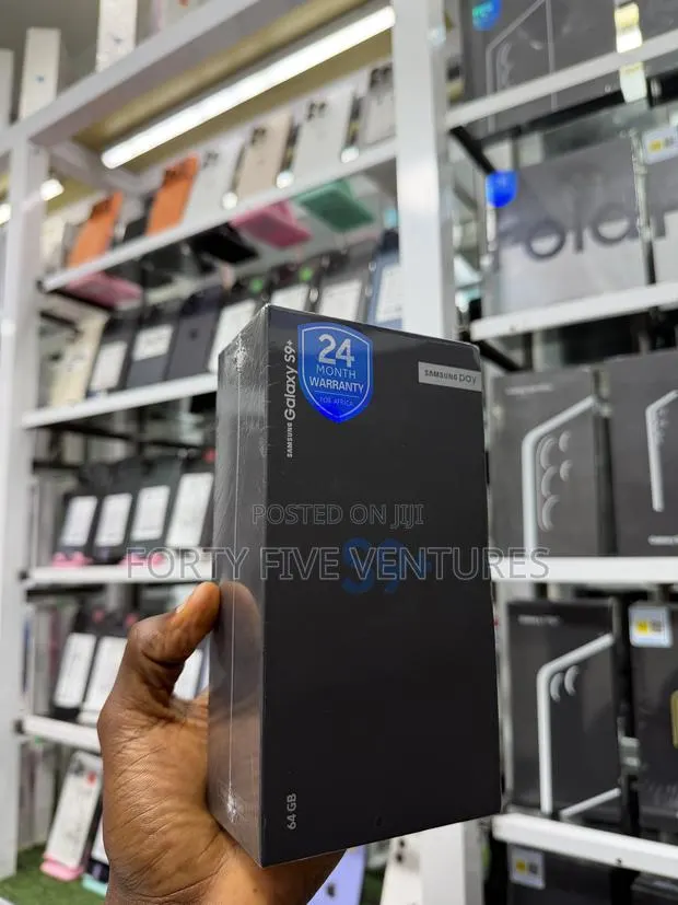 New Samsung Galaxy S9 Plus 64 GB Blue · Photo 1