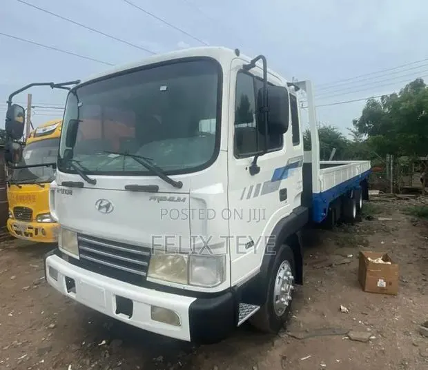 Hyundai 5 Ton Double Axles · Photo 1