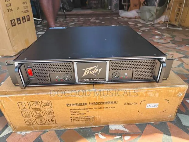 Peavey Cs-3000 Power Amplifier · Photo 1