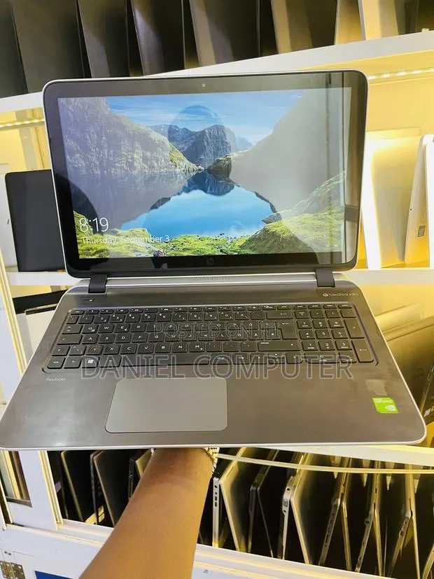 Laptop HP Pavilion 15 16GB Intel Core i3 SSD 256GB · Photo 1