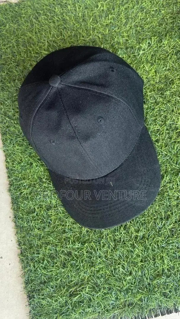 Baseball Cap · Photo 1