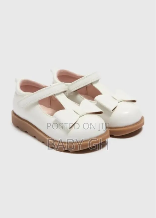 White Bow Tie Girls Matalan Shoes · Photo 1