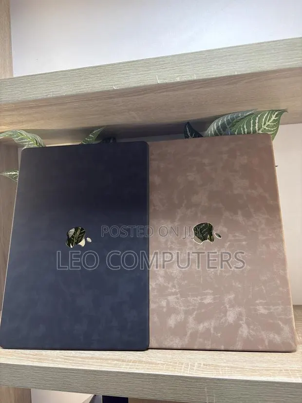 MacBook Pro 16inches Case for 2021-2025 · Photo 1