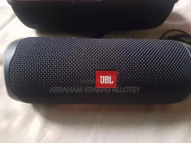 JBL Flip 5 Rechargeable Bluetooth Speakers · Photo 1