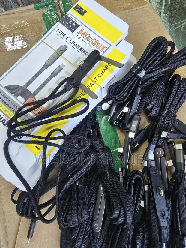 Generic C to iPhone Cable With Phone Holders · Photo 1