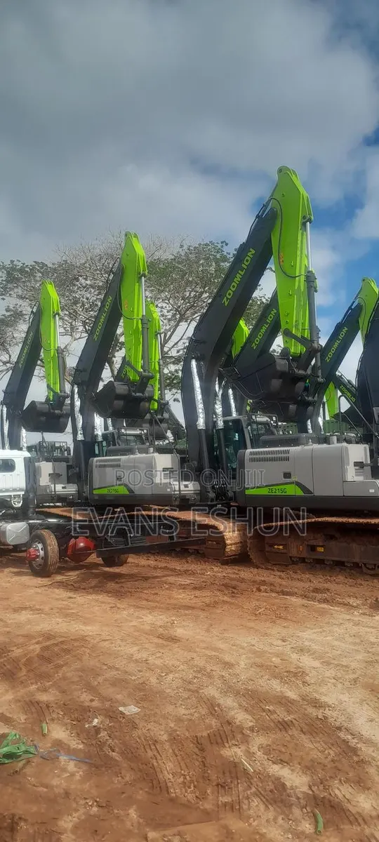 Excavators · Photo 1