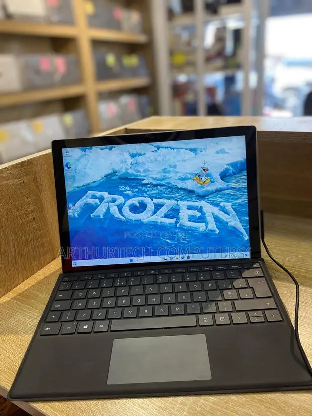 Laptop Microsoft Surface Pro 7 8GB Intel Core i5 SSD 256GB · Photo 1