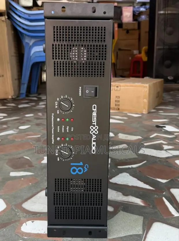 Crest Audio Ca 18 Professional Power Amplifier. · Photo 1
