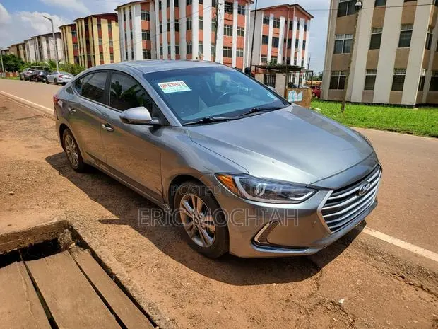 2018 Hyundai Elantra Full Option With Sunroof for Rent · Photo 1