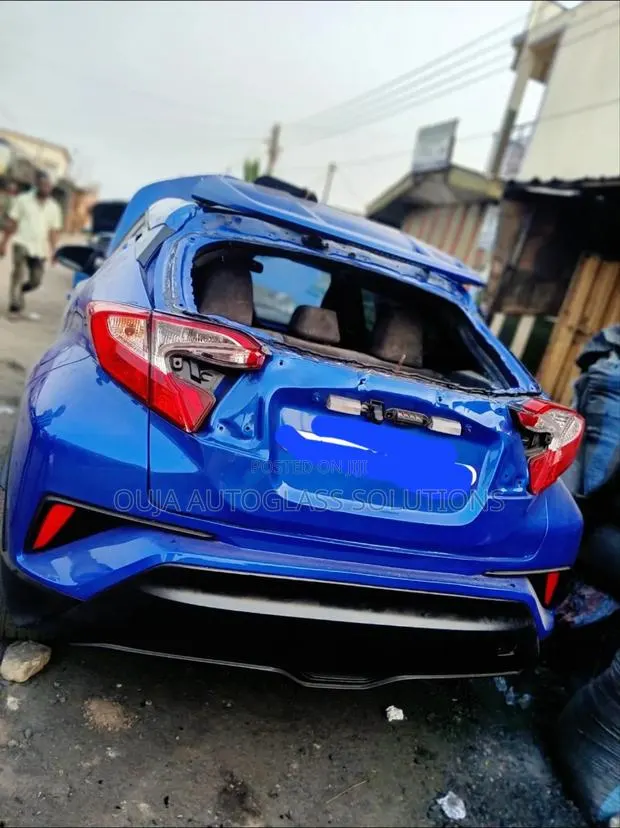 Toyota CHR Rear Window Glass Available · Photo 1