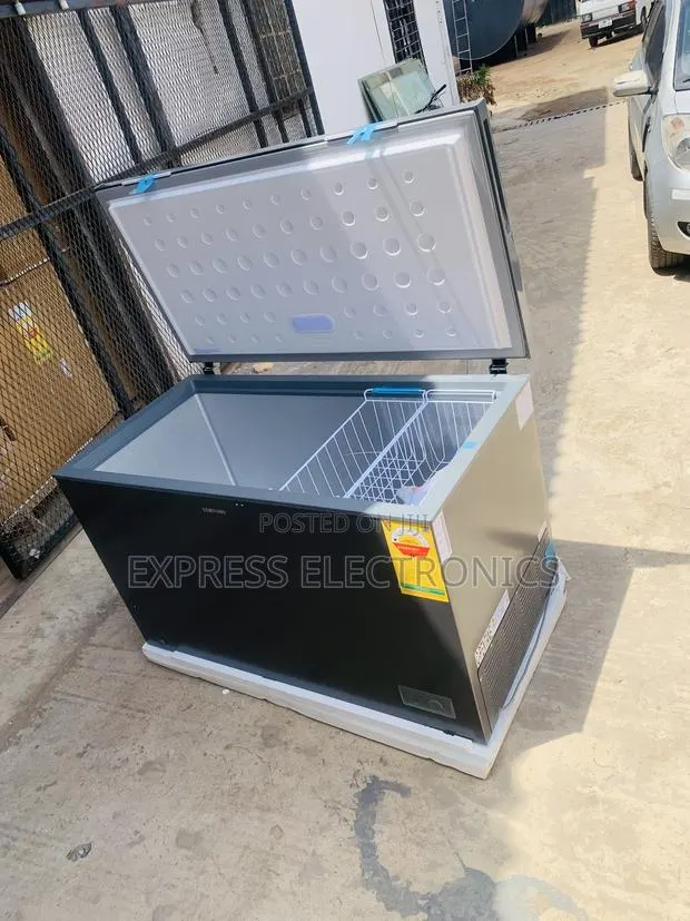 Get a New Dark Grey Chest Freezer Single Door 371l · Photo 1
