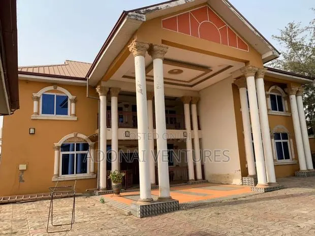5bdrm House in Kenyaase Adwumamu, Kumasi Metropolitan for sale · Photo 1