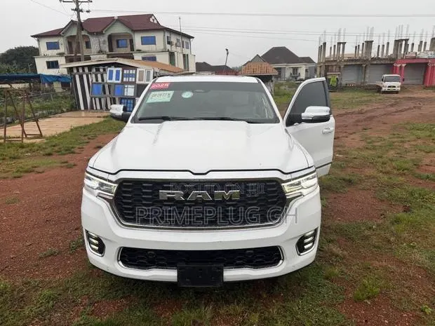 Dodge RAM 2025 White · Photo 1