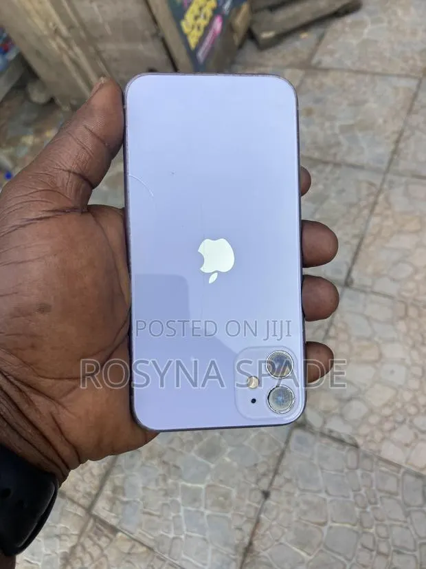 Apple iPhone 11 64 GB Blue · Photo 1