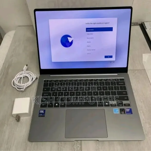 New Samsung Galaxy Book5 Pro 32GB Intel Core Ultra 7 SSHD (Hybrid) 1T · Photo 1