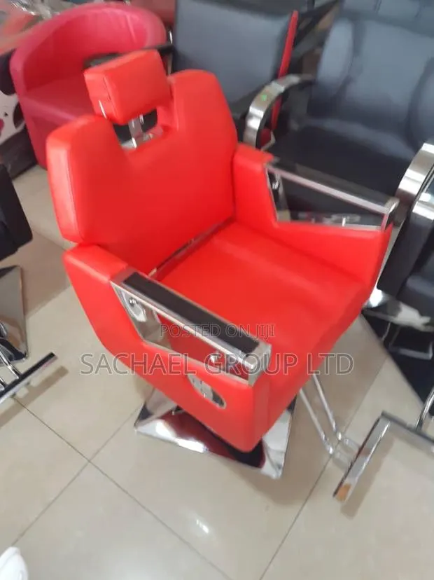 Durable Barbering Chairs · Photo 4