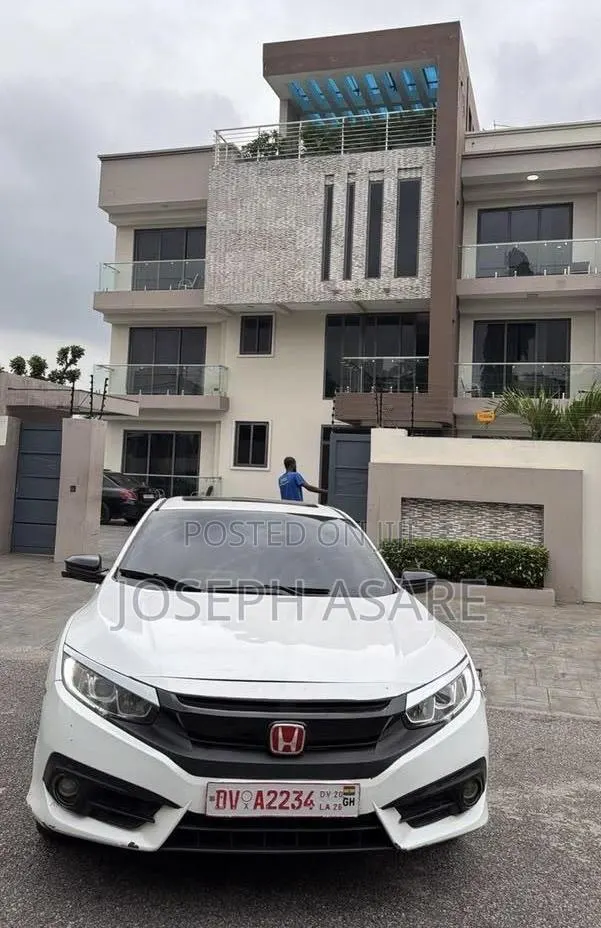 Honda Civic EX Sedan 2018 White · Photo 1
