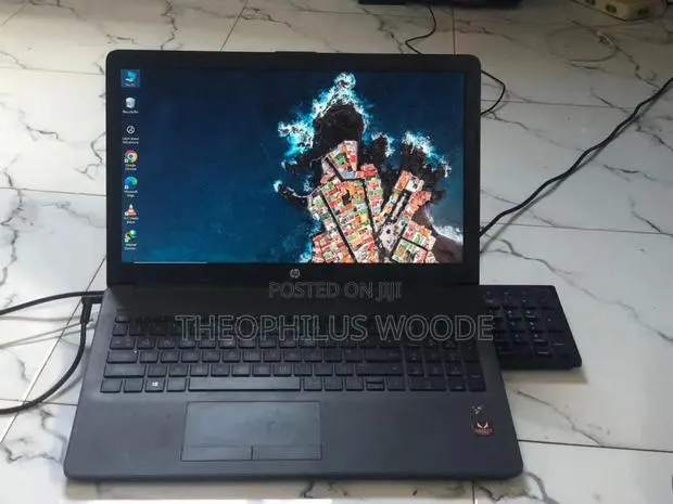 Laptop HP 8GB AMD Ryzen 3 HDD 1T · Photo 1