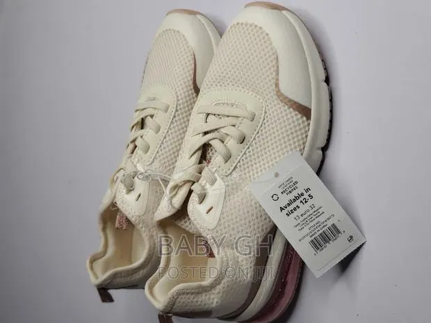 George Girls White and Rosegold Sneakers · Photo 1