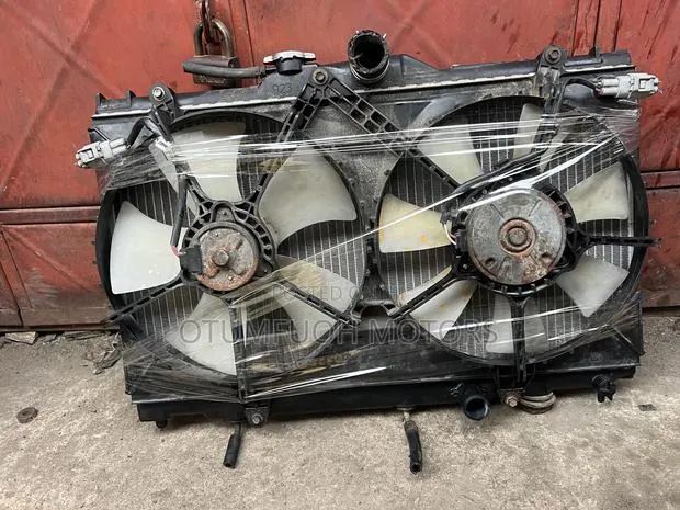 Toyota Corolla 2000 2001 2002 ( Corolla 110) Radiator( Water Tank) · Photo 1