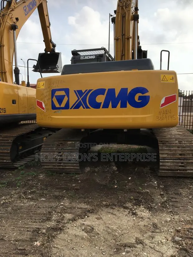 Brand New XCMG Crawler Excavator XE 215 I · Photo 1