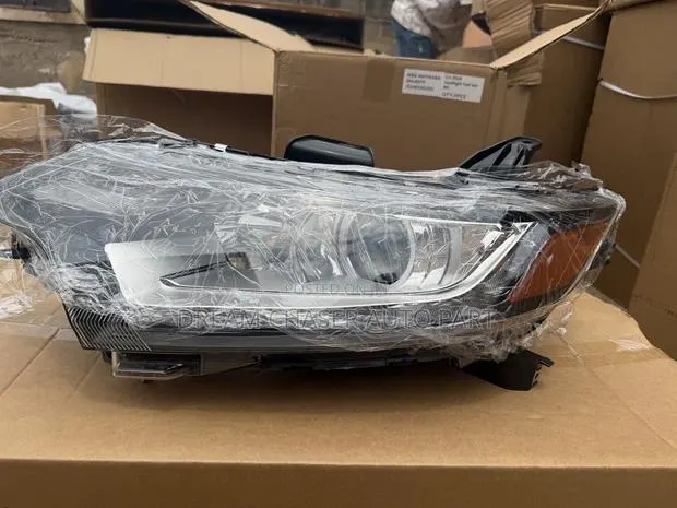 Outlander 2018-201 Headlight · Photo 1