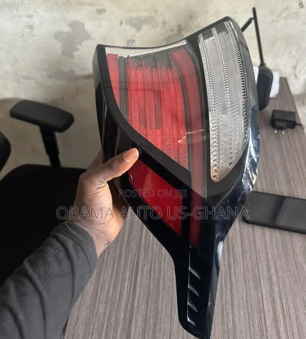 Kia Sportage Oem Taillight 2022 2023 2024 2025 Tail Light · Photo 1