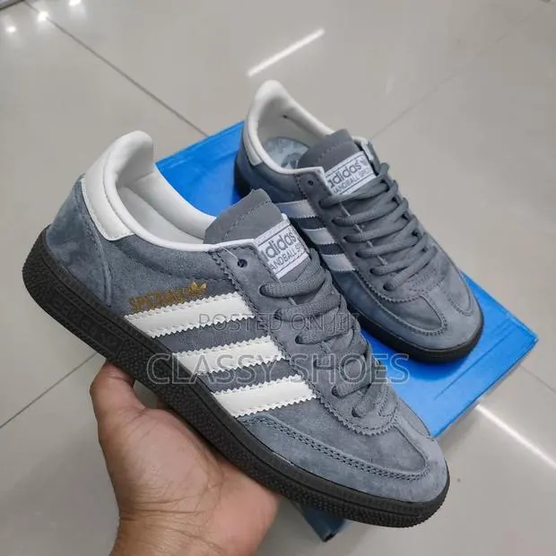 Adidas Spezial Dark Ash With White Stripes · Photo 1