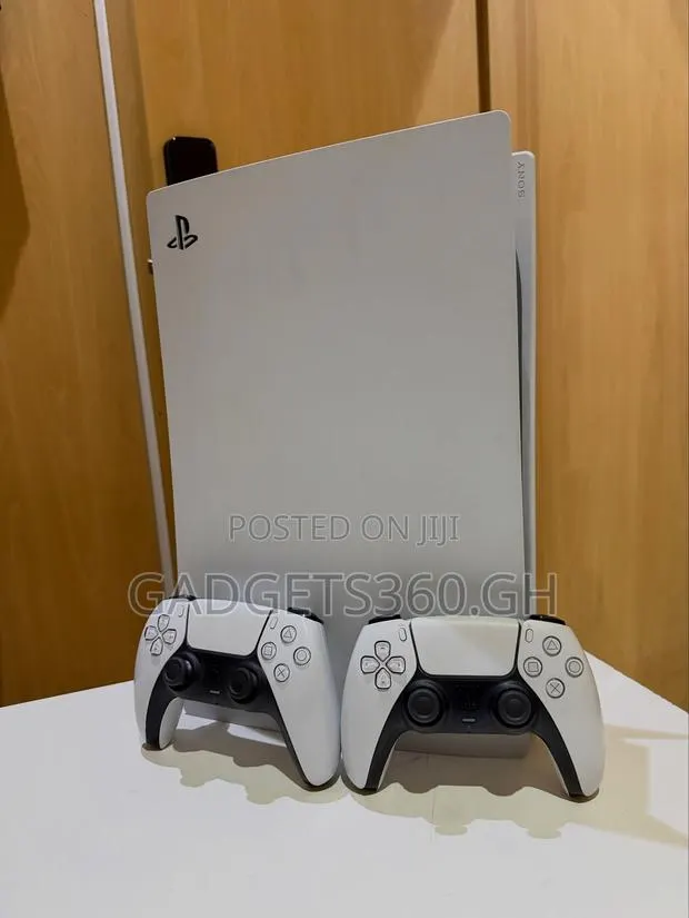 Sony PlayStation 5 Digital (825GB) Old Model · Photo 1